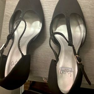 These are some nice black heels the brand is impo they are a size 11